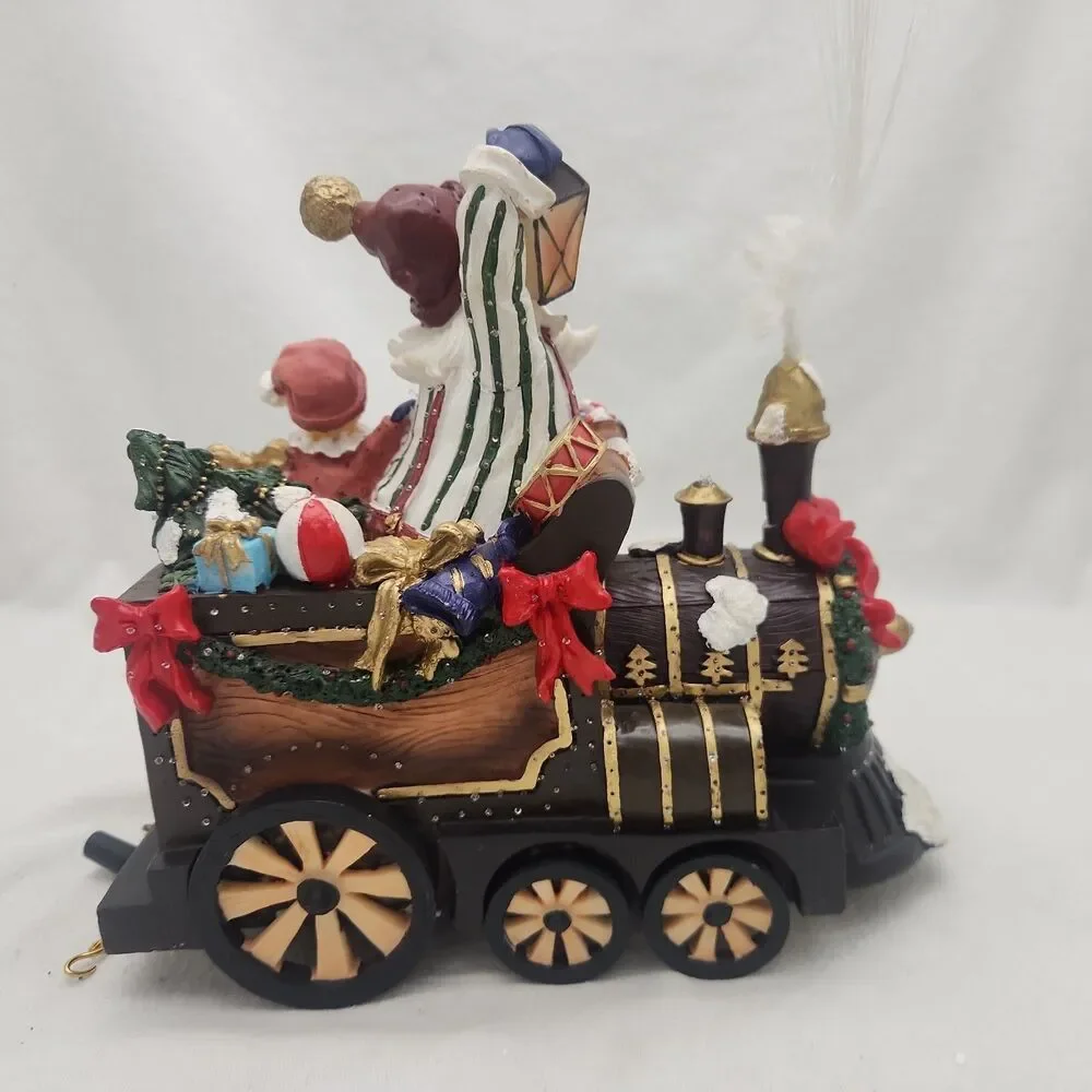 Optic Glow By Puleo decoration santas